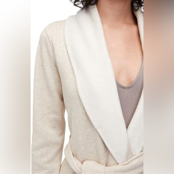 UGG Bathrobe - size medium - Picture 4 of 7